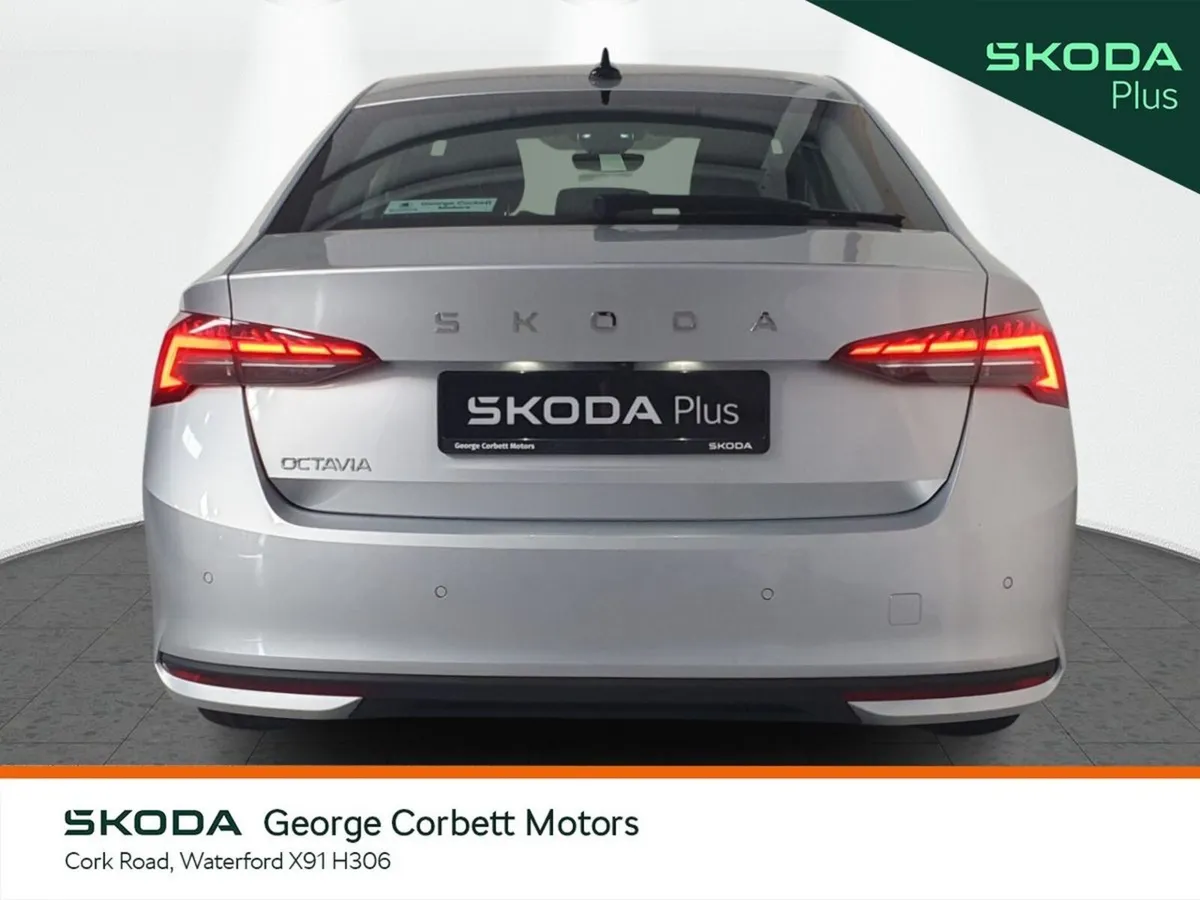 Skoda Octavia Hatchback, Diesel, 2025, Grey