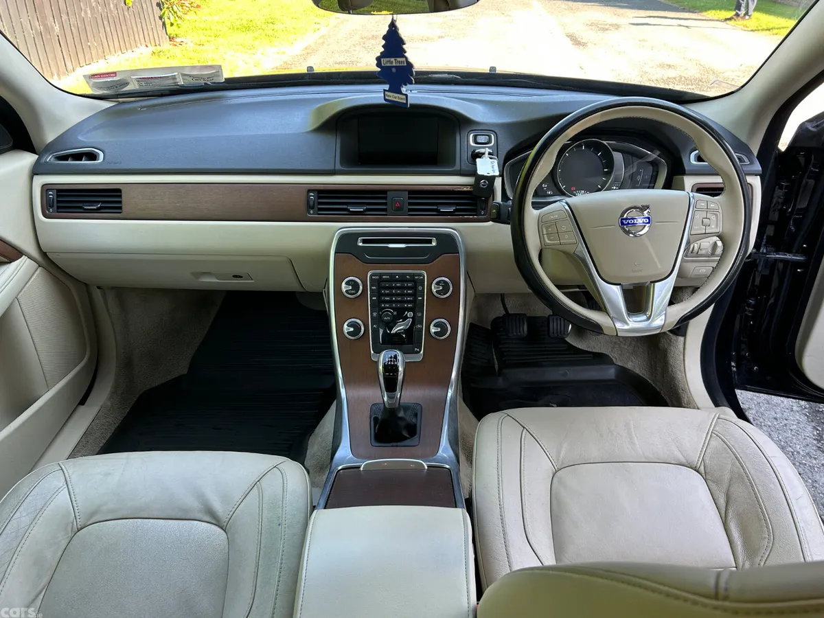Volvo S80 Saloon, Diesel, 2015, Black