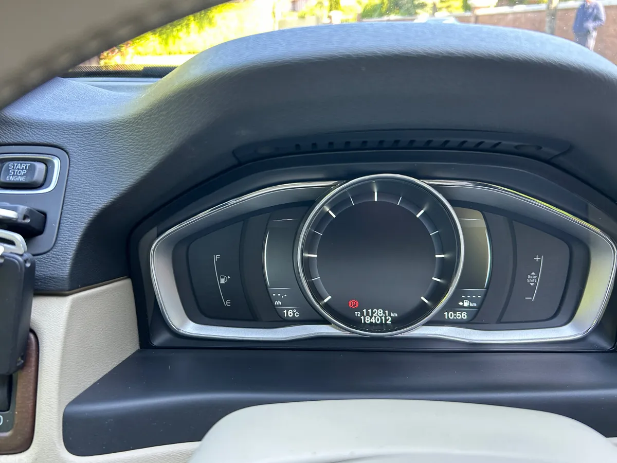 Volvo S80 Saloon, Diesel, 2015, Black