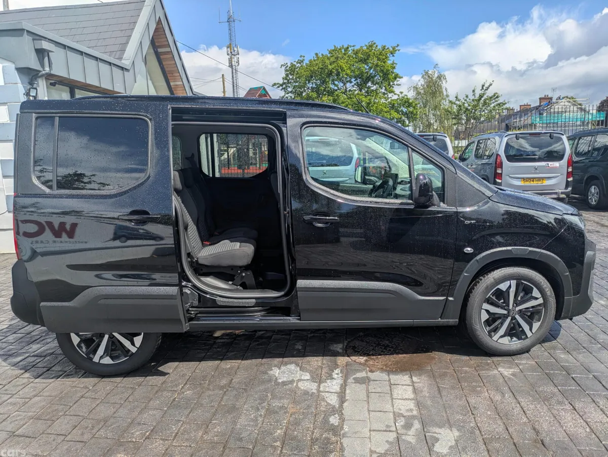 Peugeot Rifter MPV, Diesel, 2026, Black