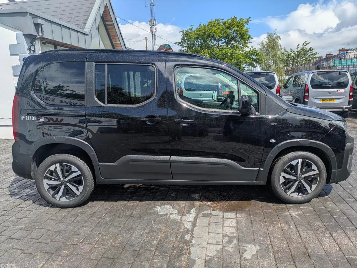 Peugeot Rifter MPV, Diesel, 2026, Black