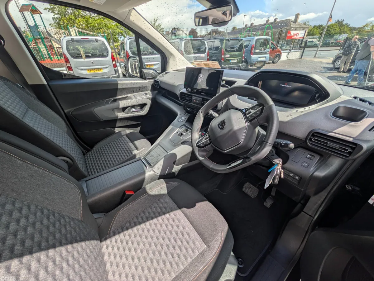 Peugeot Rifter MPV, Diesel, 2026, Black