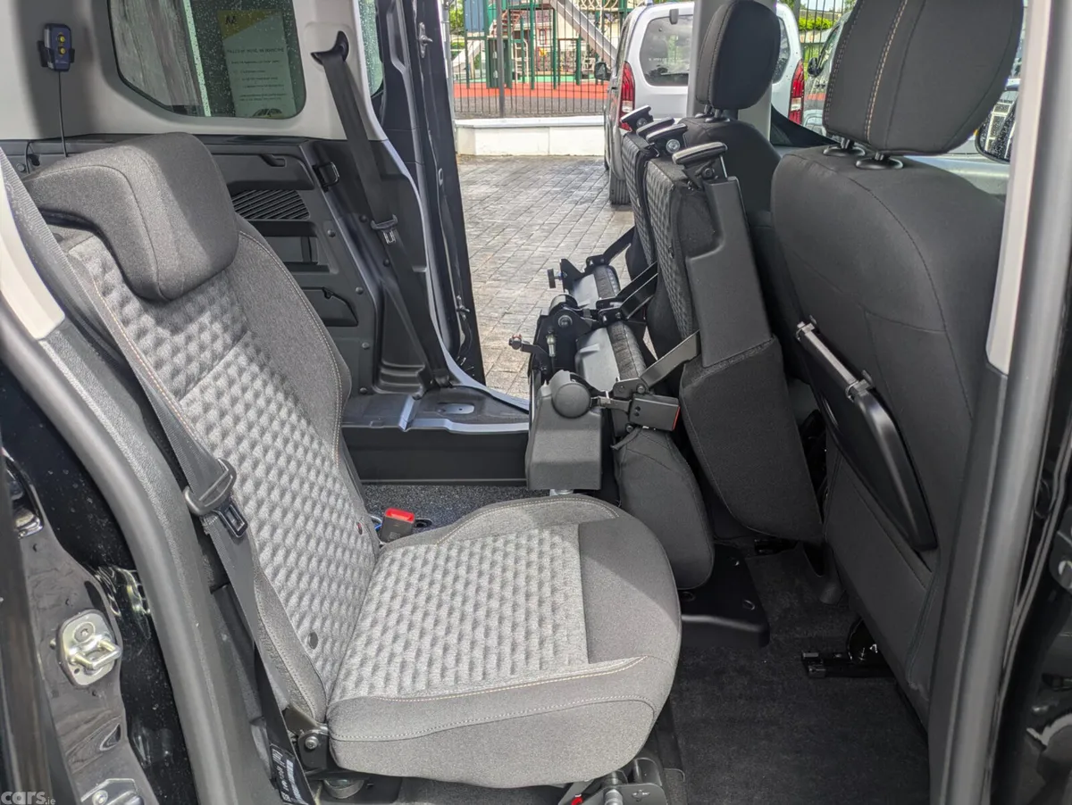 Peugeot Rifter MPV, Diesel, 2026, Black