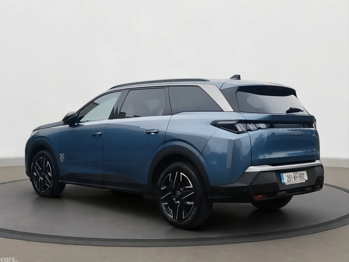 Peugeot 5008 MPV, Petrol Hybrid, 2026, Blue