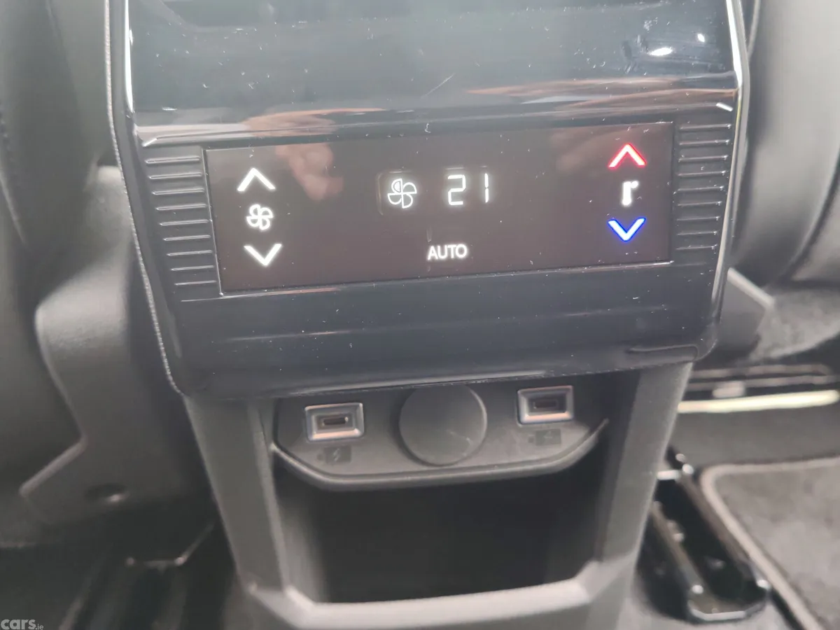 Peugeot 5008 MPV, Petrol Hybrid, 2026, Blue