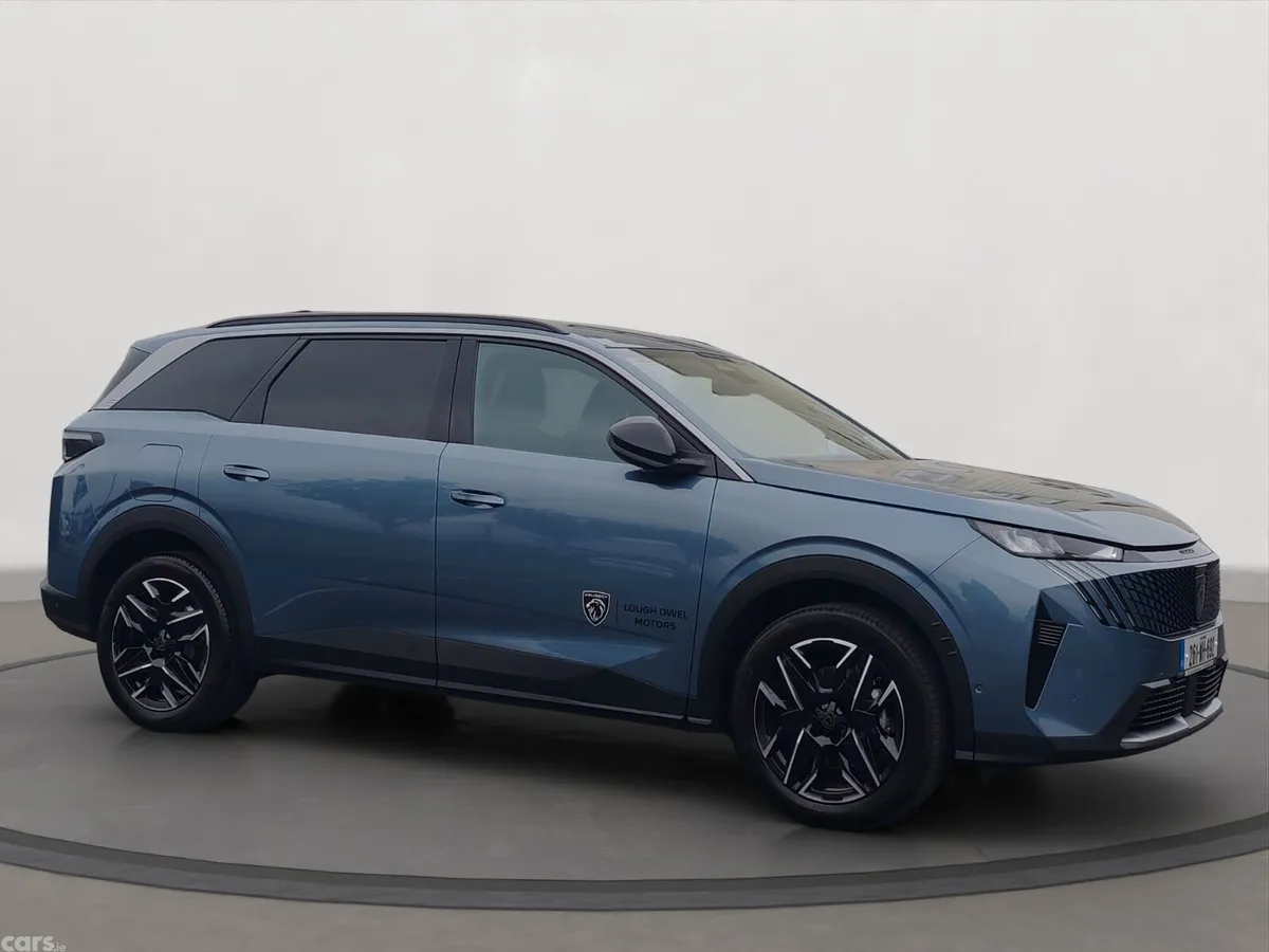 Peugeot 5008 MPV, Petrol Hybrid, 2026, Blue