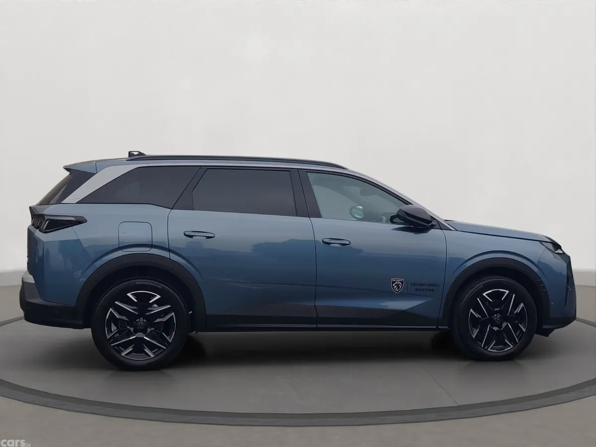 Peugeot 5008 MPV, Petrol Hybrid, 2026, Blue