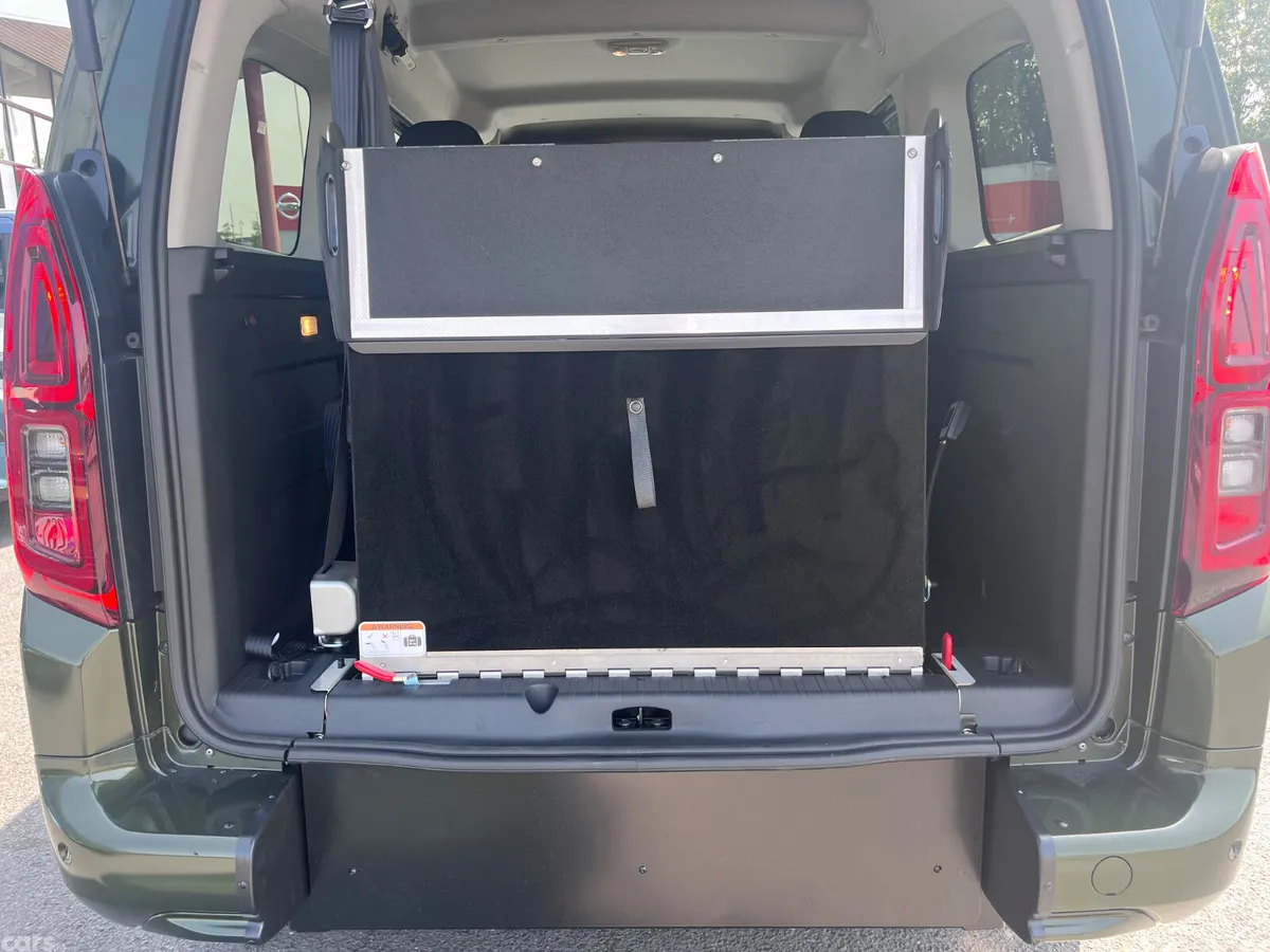 Opel Combo MPV, Diesel, 2027, Green