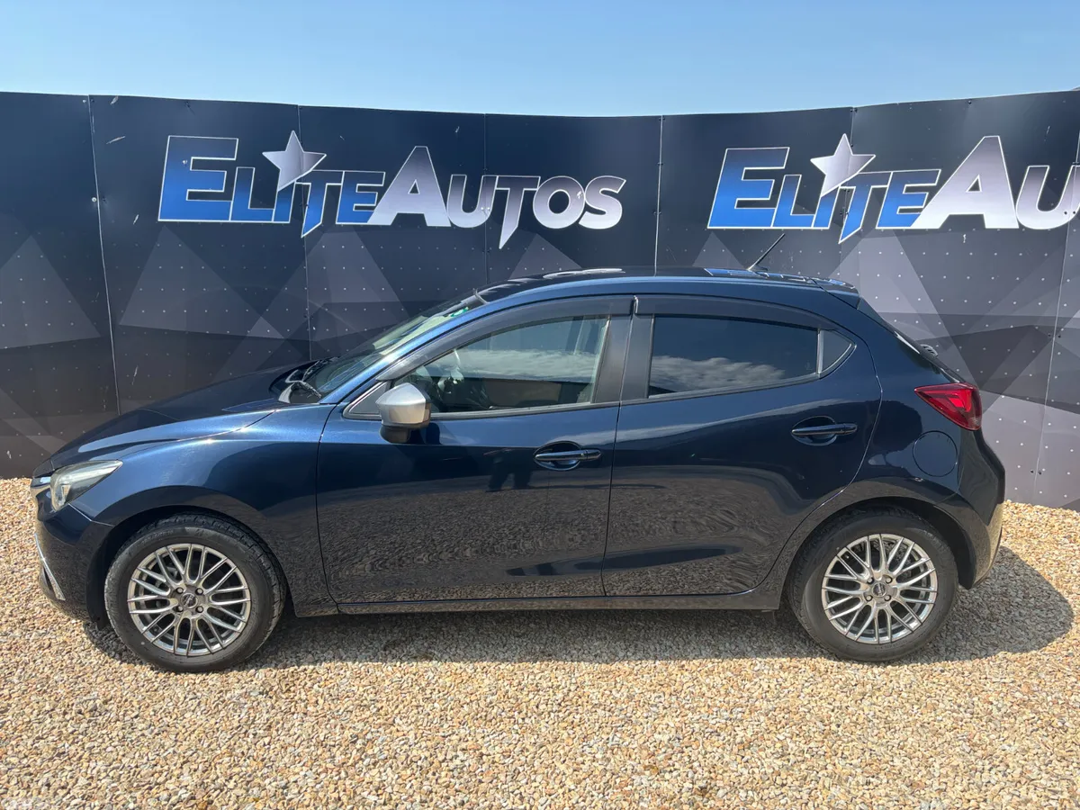 Mazda Demio Hatchback, Diesel, 2015, Blue