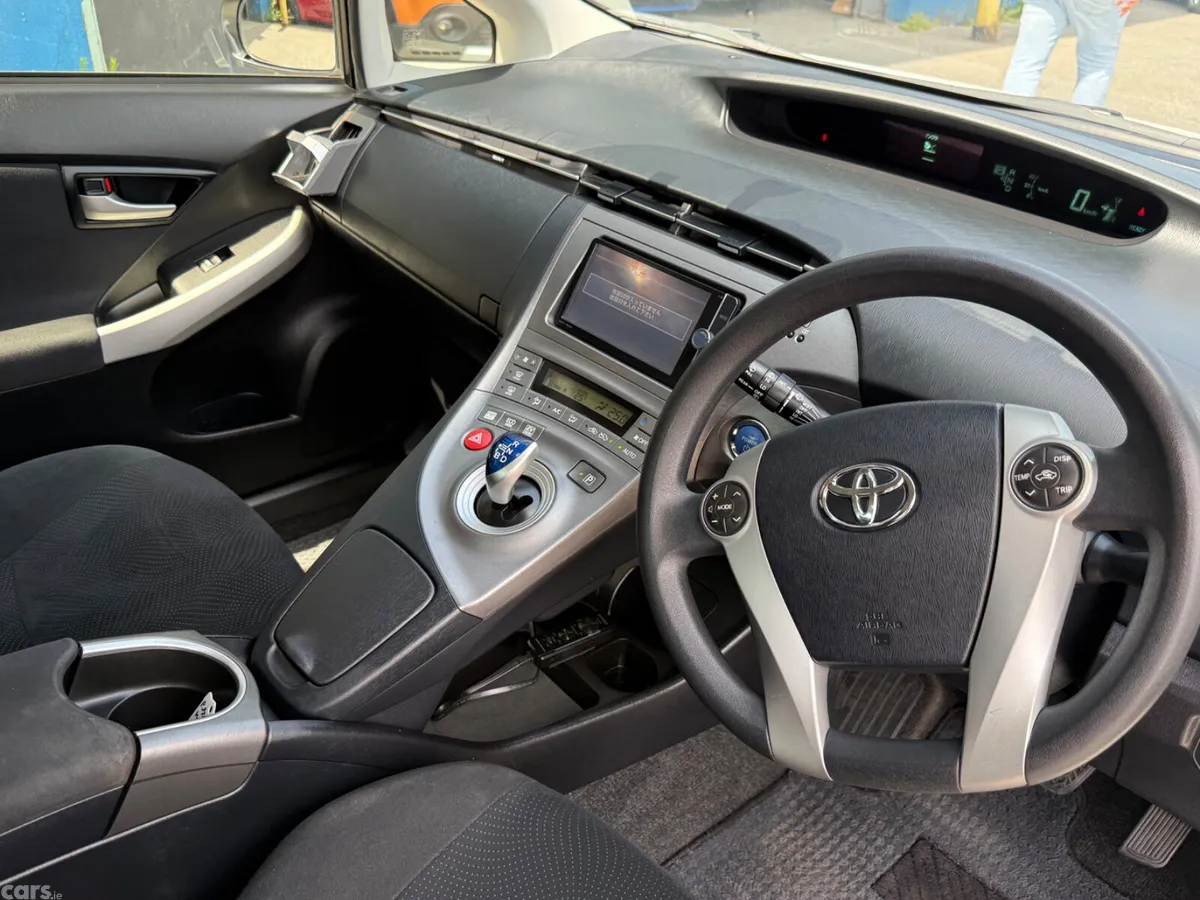 Toyota Prius Hatchback, Petrol Hybrid, 2014, White