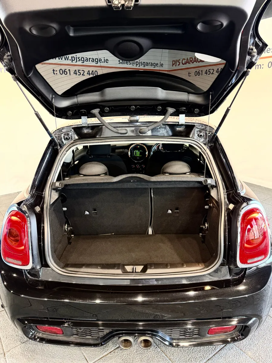 Mini Cooper Hatchback, Diesel, 2018, Black