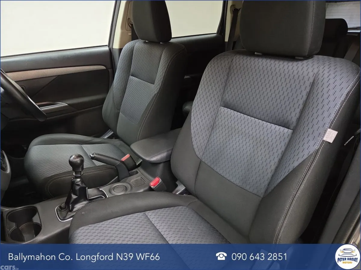 Mitsubishi Outlander SUV, Diesel, 2015, Grey