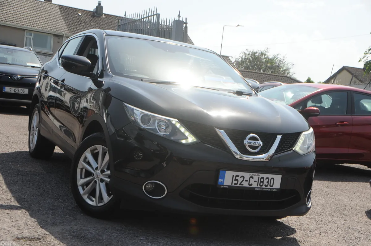 Nissan Qashqai Hatchback, Diesel, 2015, Black