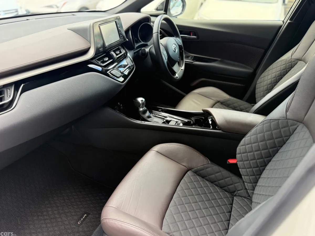 Toyota C-HR Hatchback, Petrol Hybrid, 2018, White