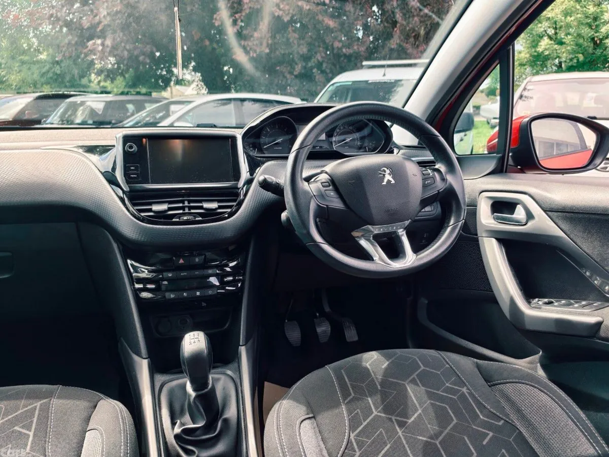 Peugeot 2008 Estate, Diesel, 2017, Red