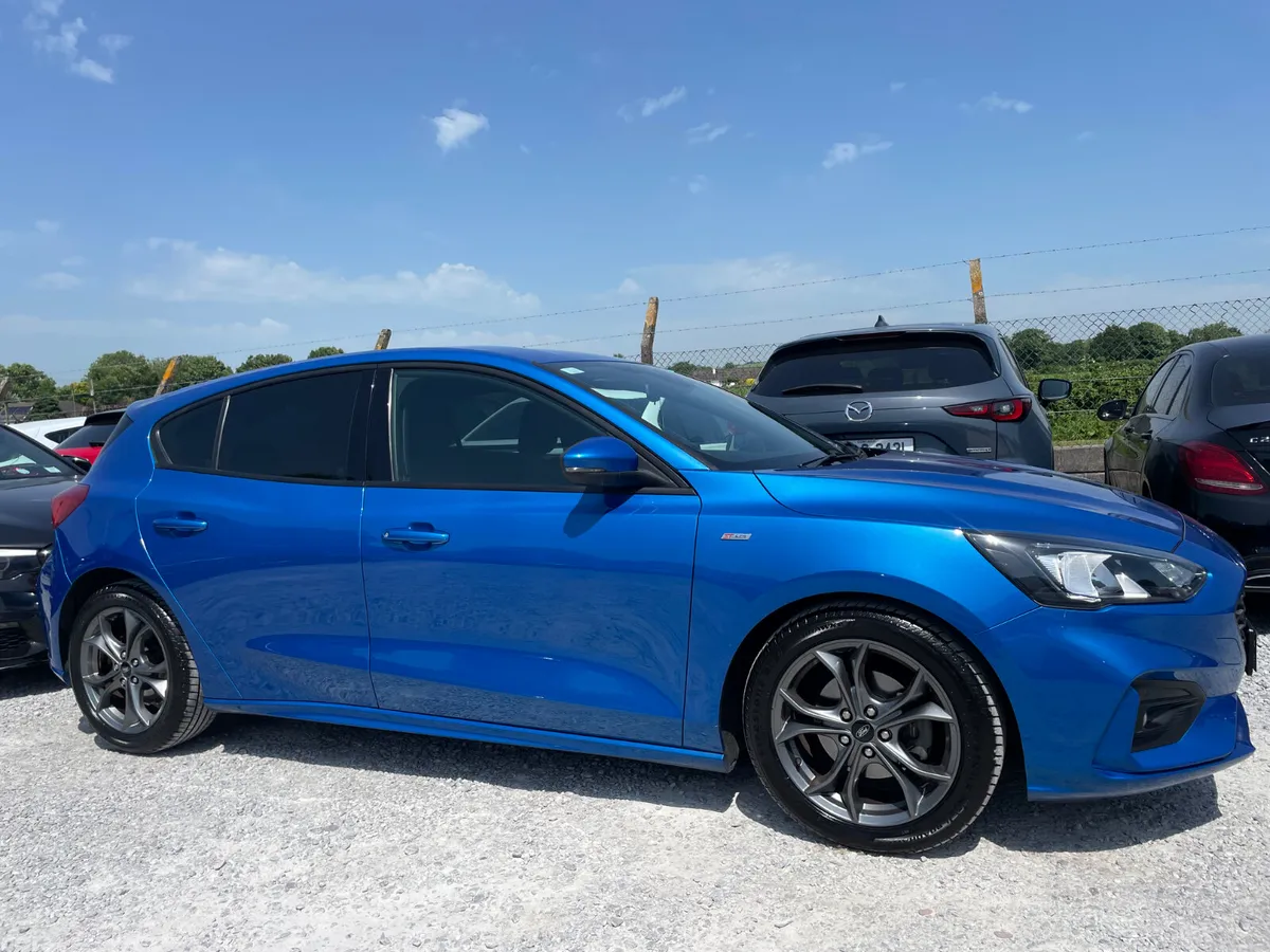 Ford Focus Hatchback, Petrol, 2019, Blue