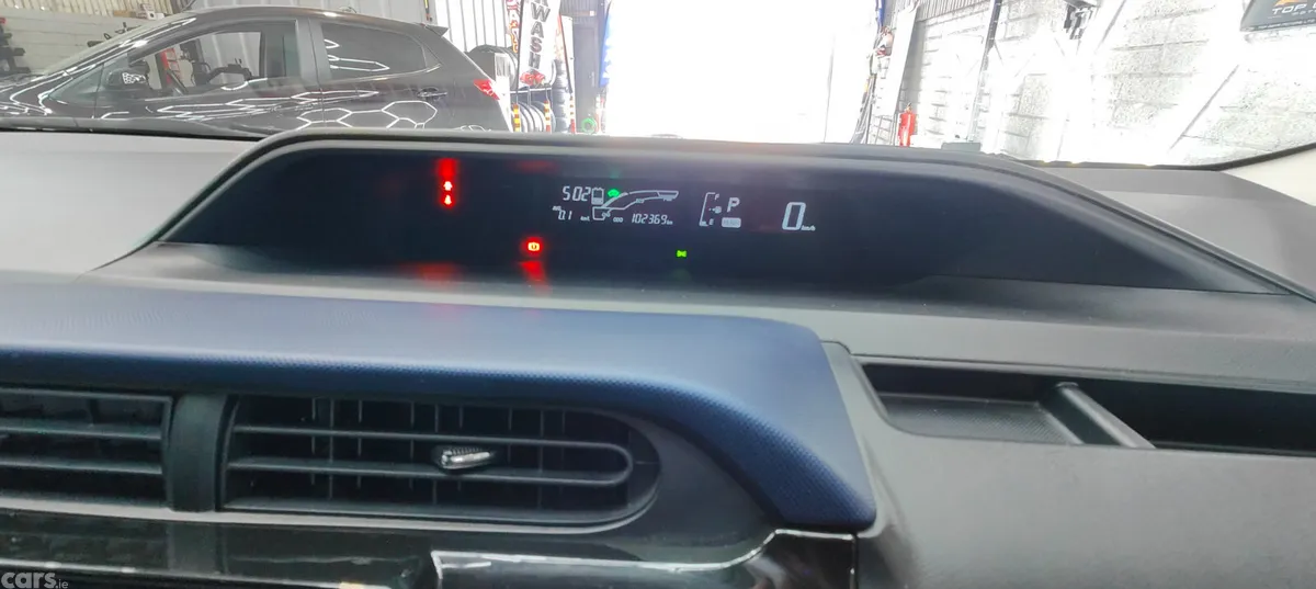 Toyota Aqua Hatchback, Petrol Hybrid, 2015, White