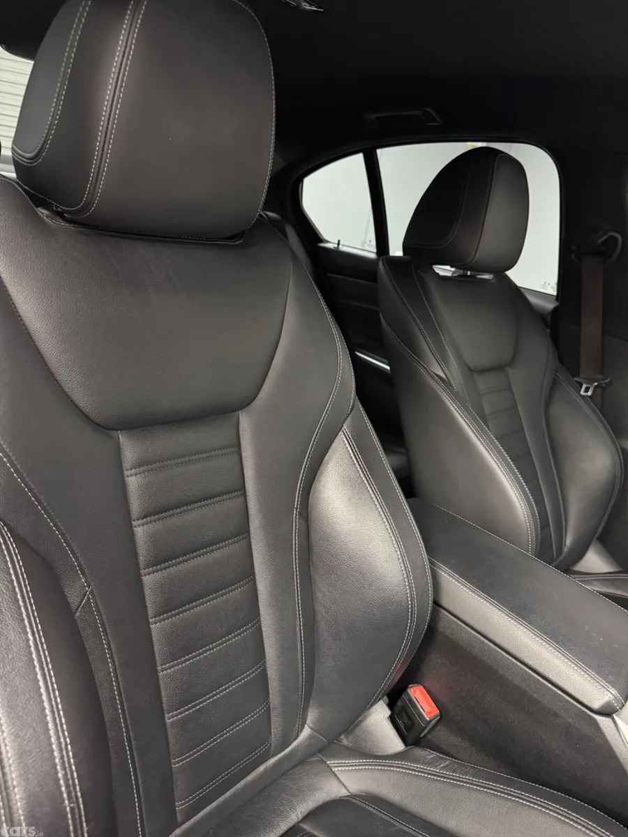 BMW 3-Series Saloon, Petrol Hybrid, 2021, Blue