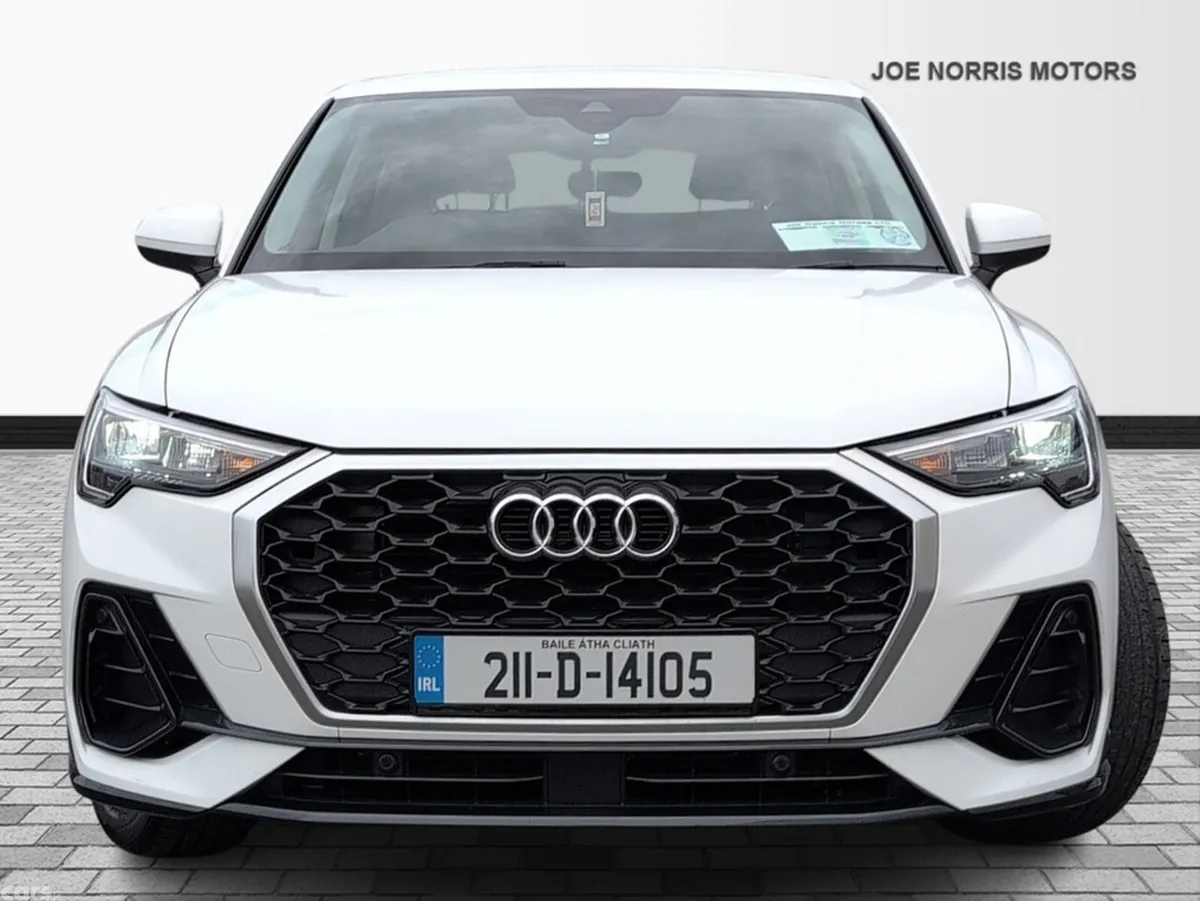Audi Q3 Hatchback, Petrol, 2021, White