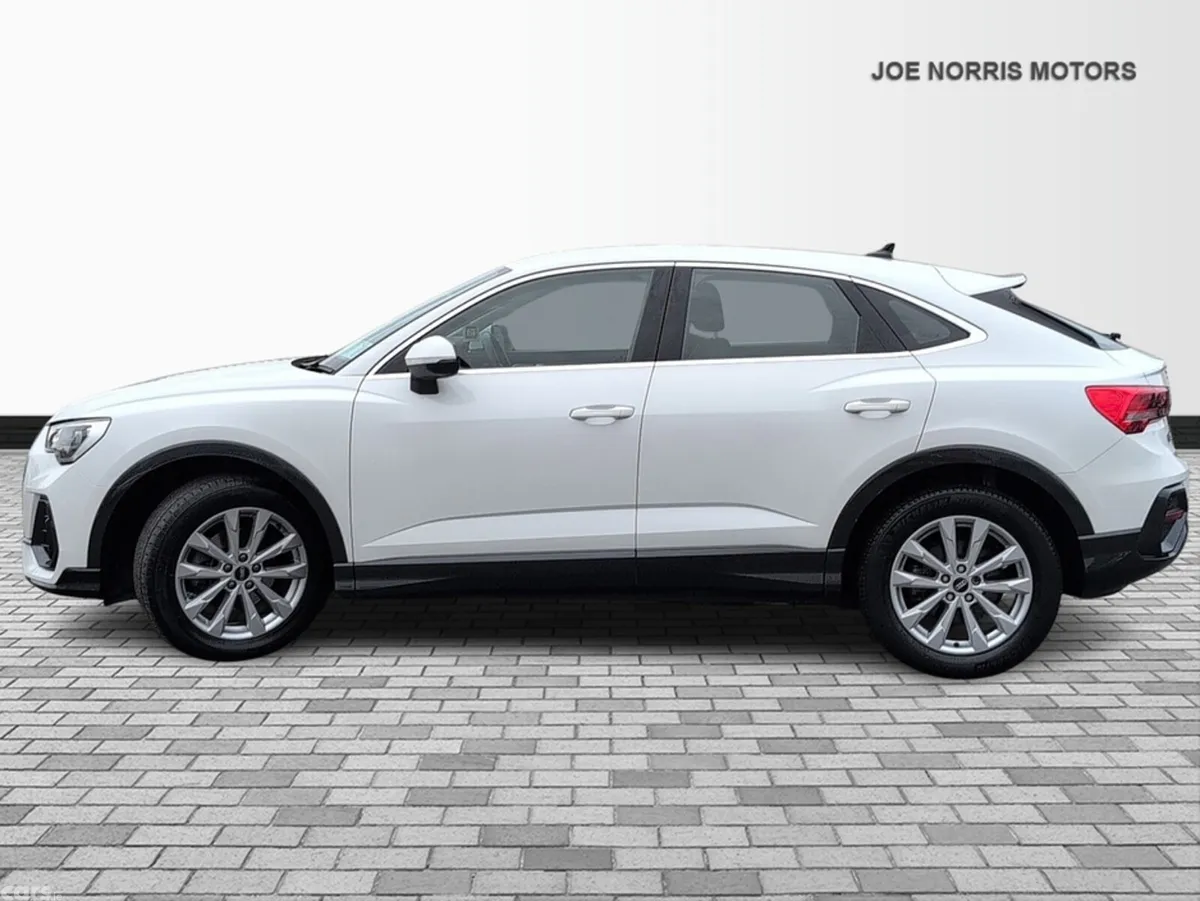Audi Q3 Hatchback, Petrol, 2021, White