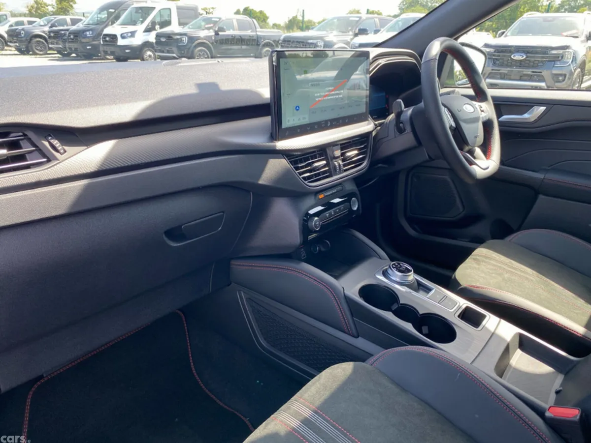 Ford Kuga SUV, Petrol Hybrid, 2026, Green