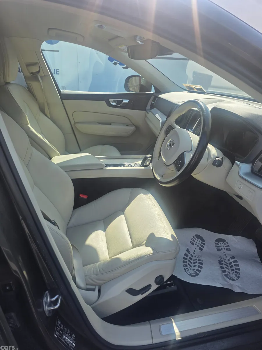 Volvo XC60 SUV, Diesel, 2021, Grey
