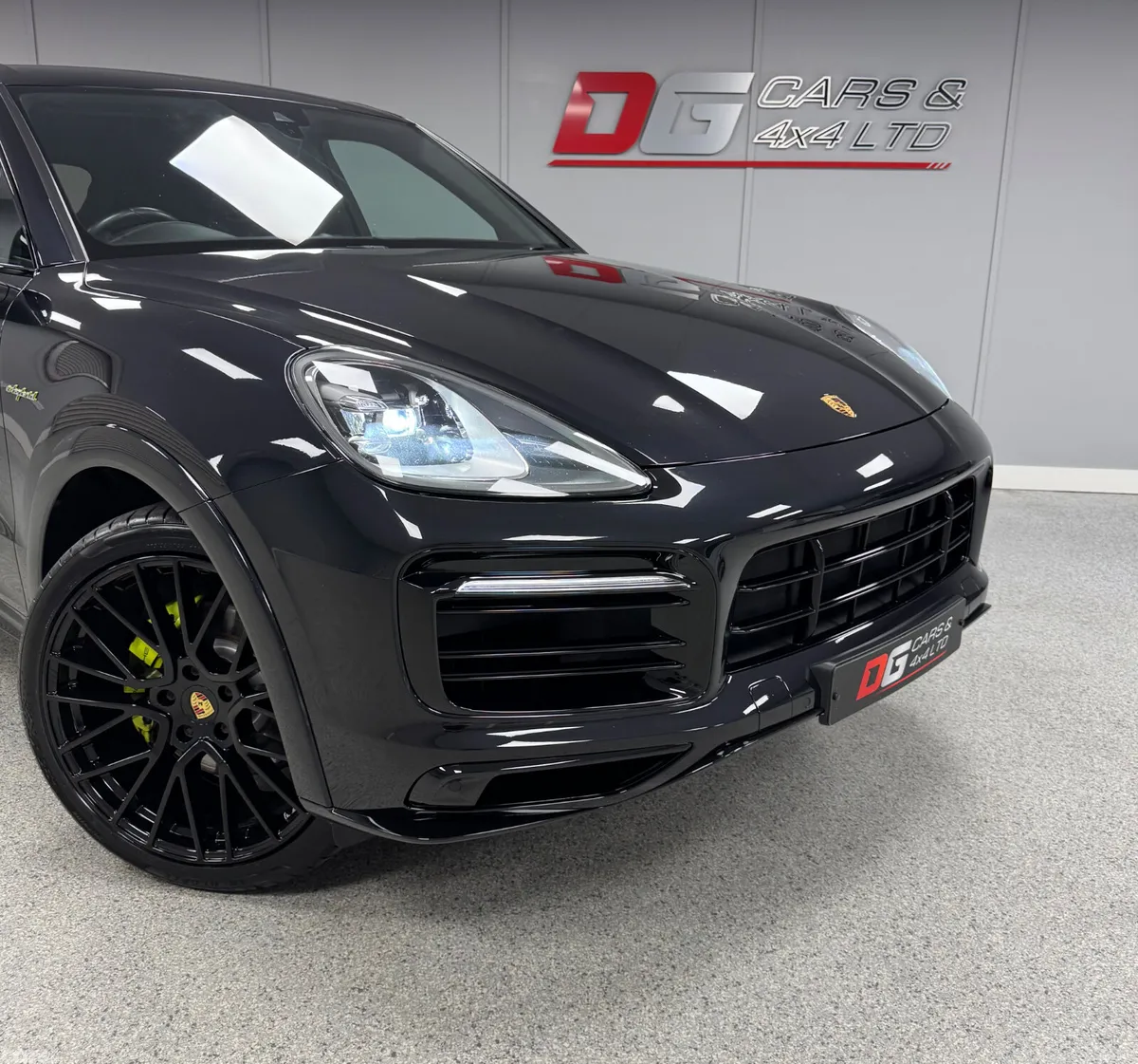 Porsche Cayenne SUV, Petrol Hybrid, 2021, Black