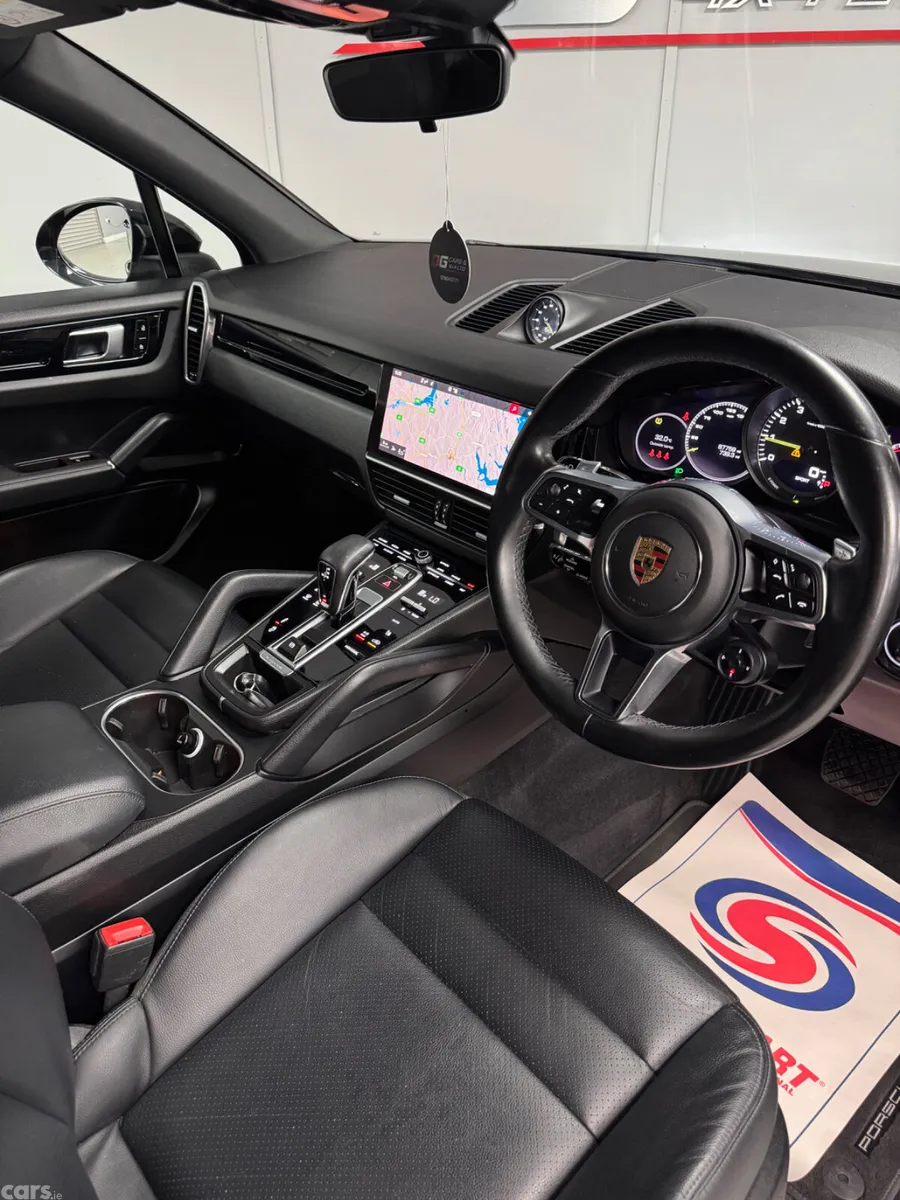 Porsche Cayenne SUV, Petrol Hybrid, 2021, Black