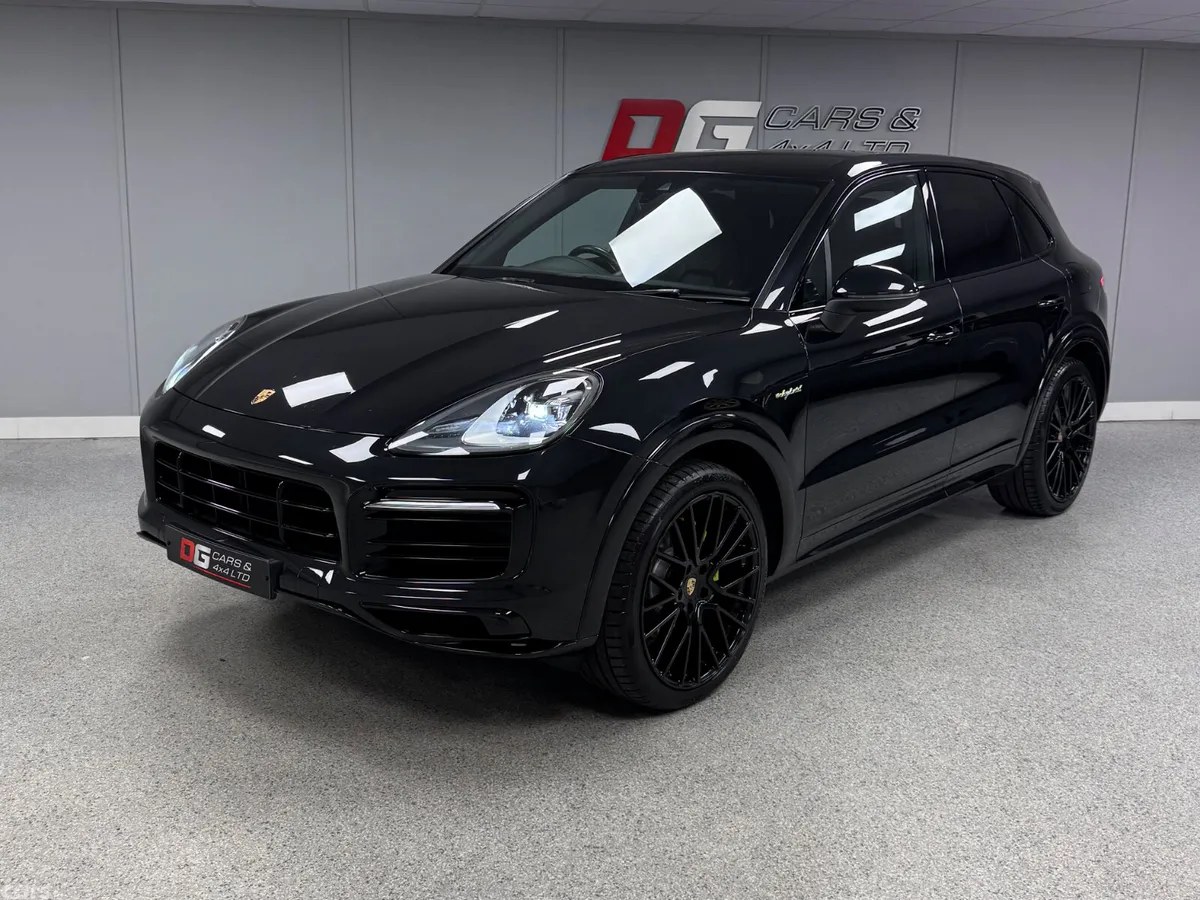 Porsche Cayenne SUV, Petrol Hybrid, 2021, Black