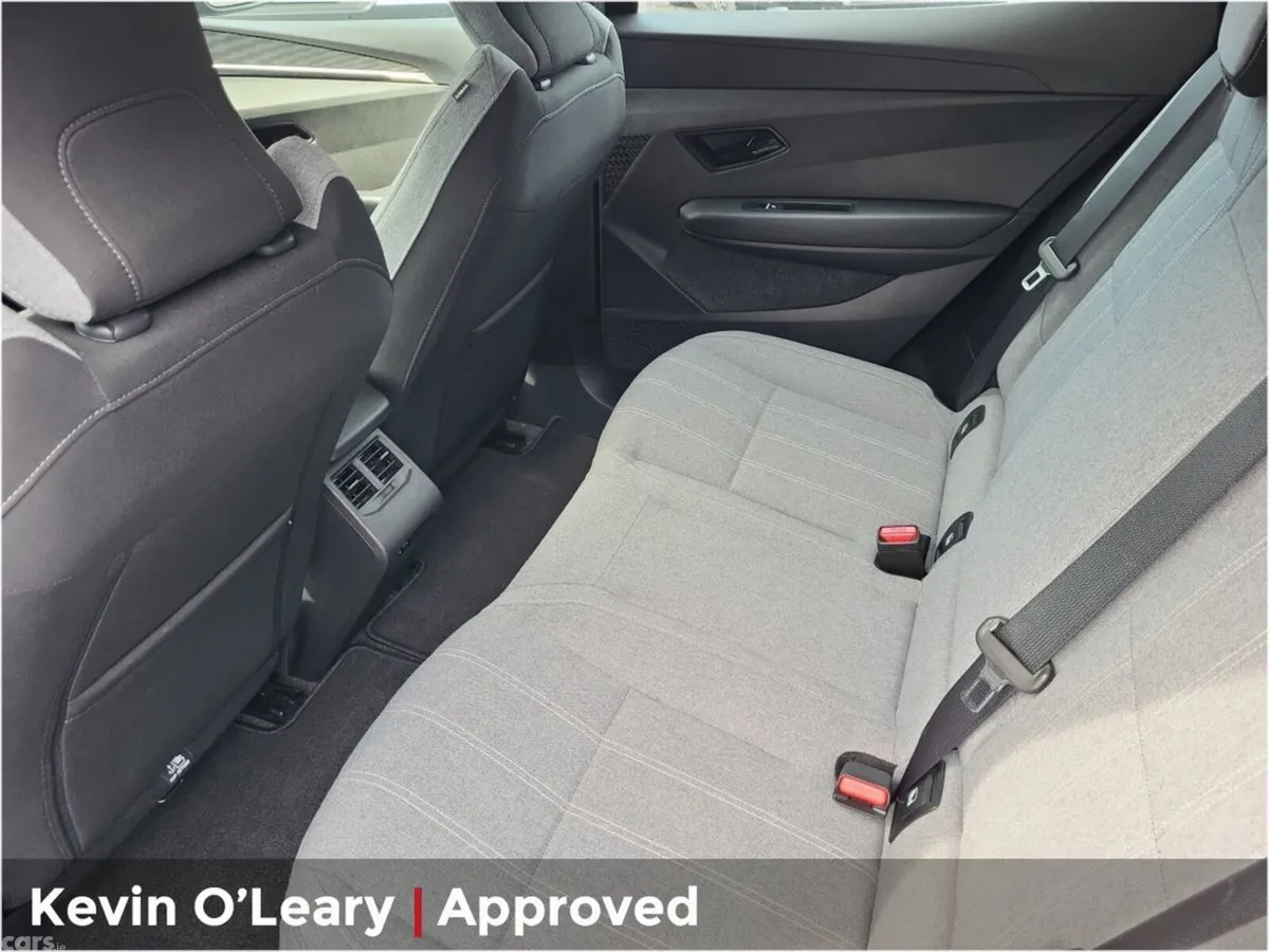Renault Megane Hatchback, Electric, 2023, Black