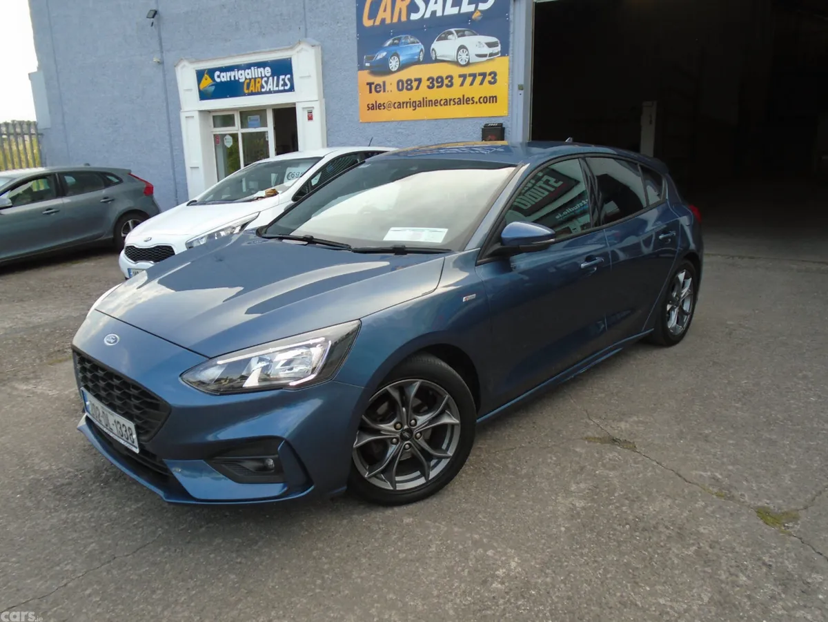 Ford Focus Hatchback, Diesel, 2020, Blue