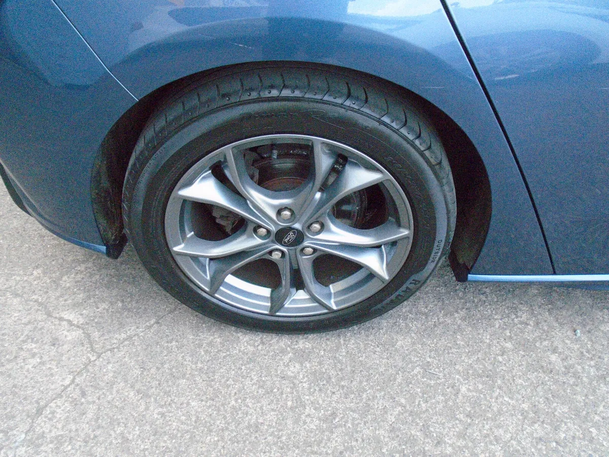 Ford Focus Hatchback, Diesel, 2020, Blue