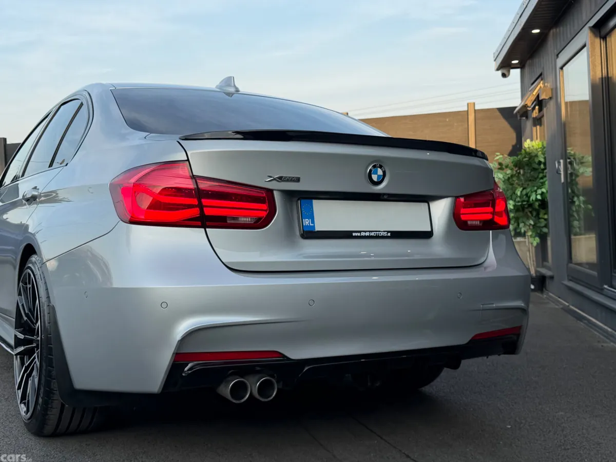 BMW 3-Series Saloon, Diesel, 2018, Silver