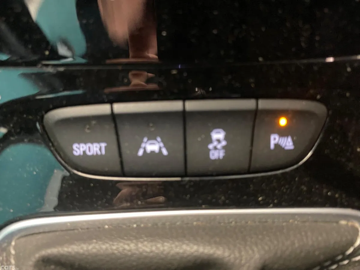 Vauxhall Astra Hatchback, Petrol, 2019, White