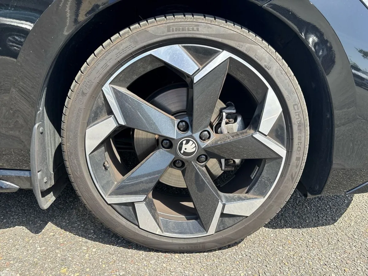 Skoda Superb Saloon, Diesel, 2026, Black