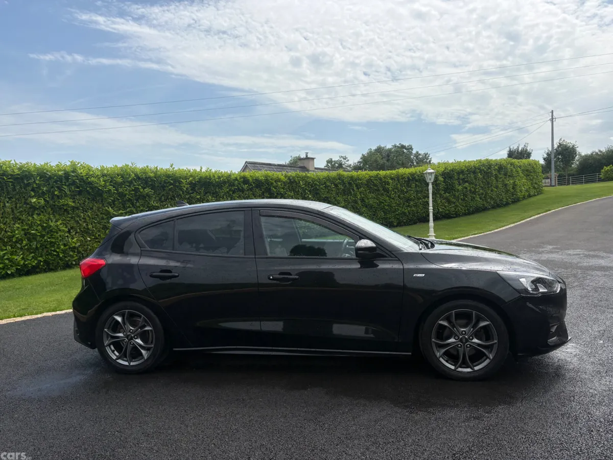 Ford Focus Hatchback, Diesel, 2020, Black