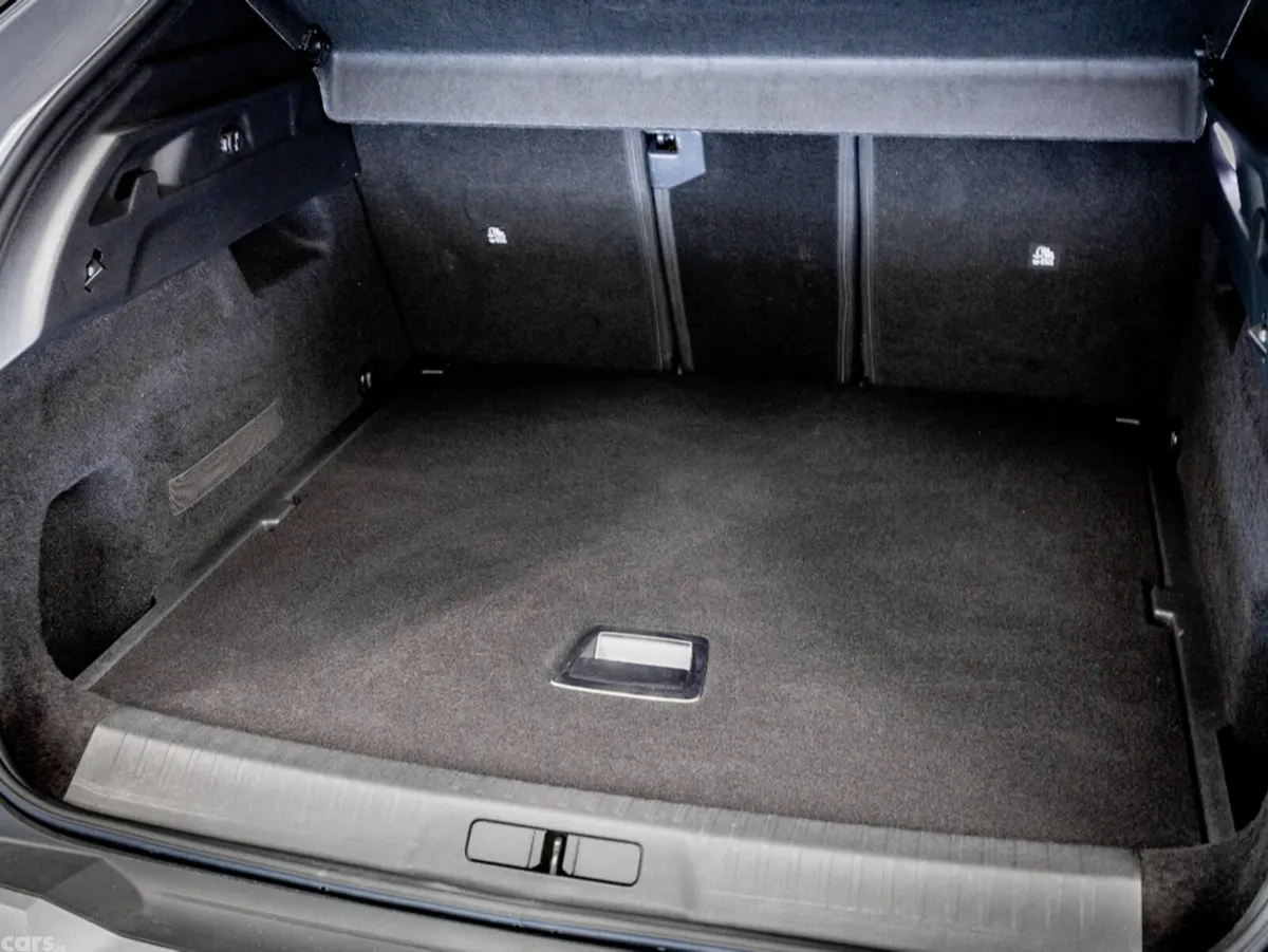 Peugeot 3008 SUV, Petrol Hybrid, 2024, Grey