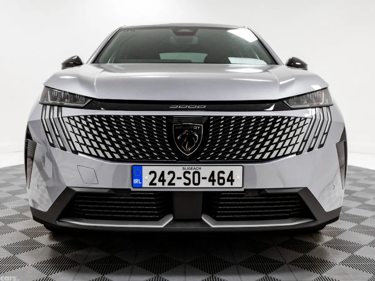 Peugeot 3008 SUV, Petrol Hybrid, 2024, Grey