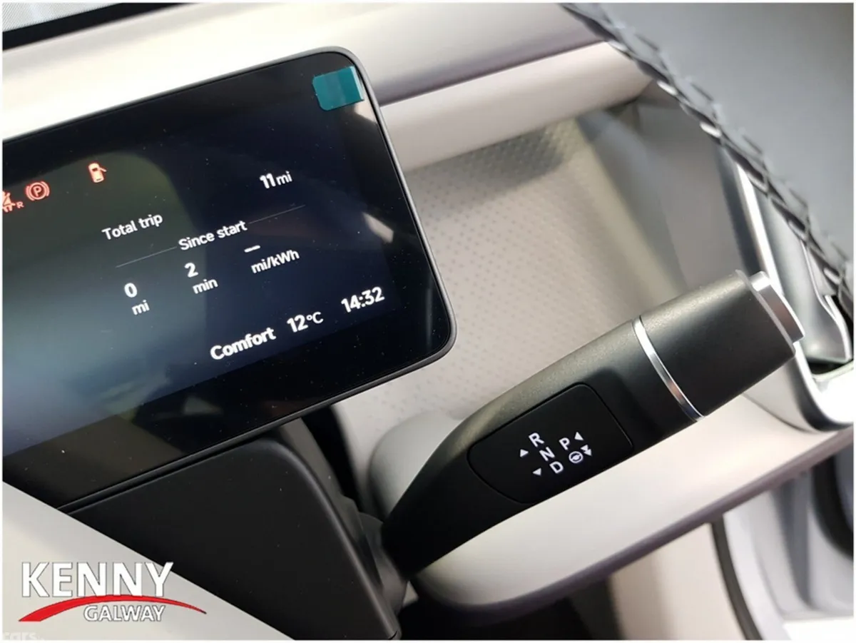 Leapmotor B10 Hatchback, Petrol Plug-in Hybrid, 2026, Silver