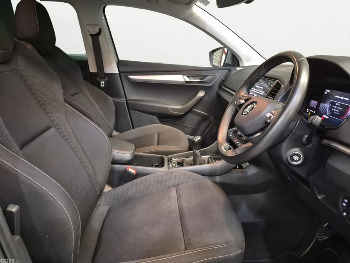 Skoda Karoq SUV, Diesel, 2023, Grey