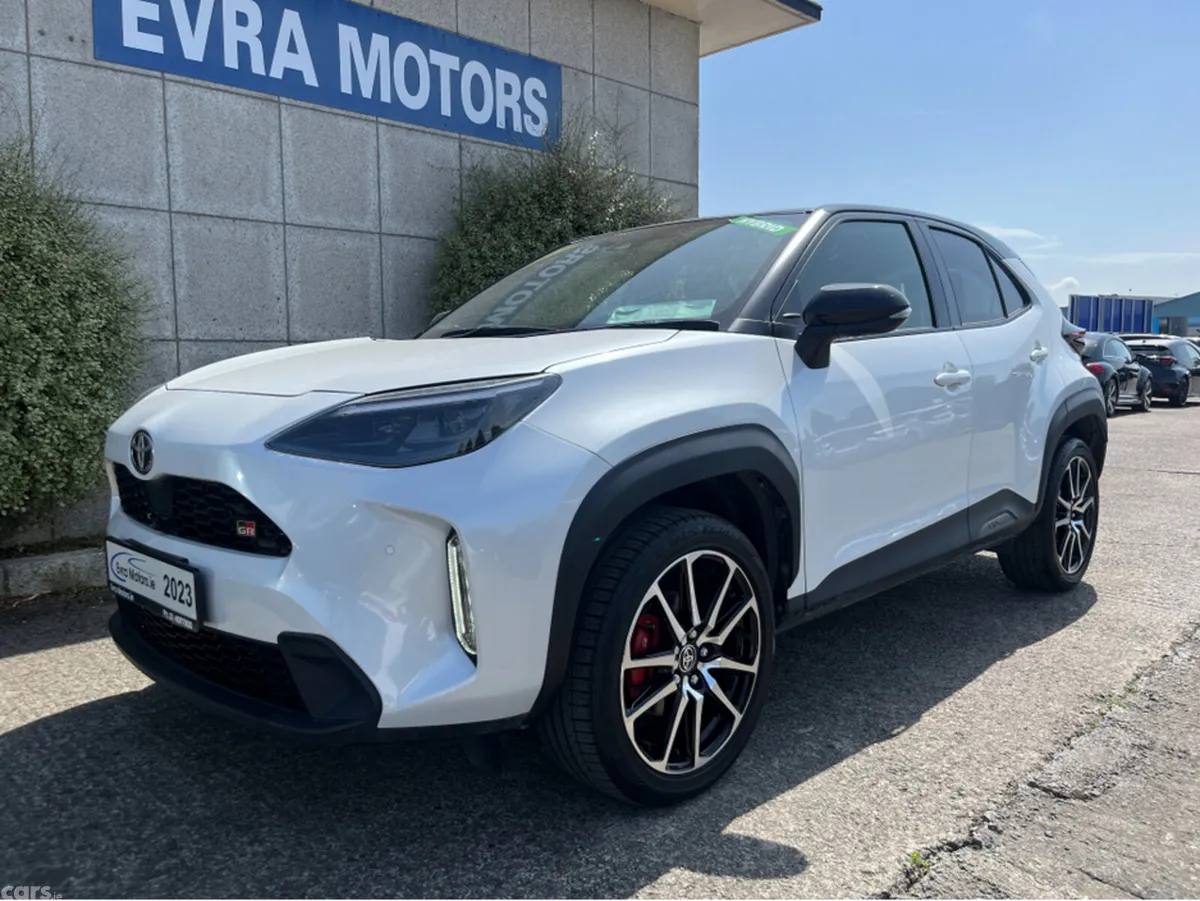 Toyota Yaris Cross SUV, Petrol Hybrid, 2023, White
