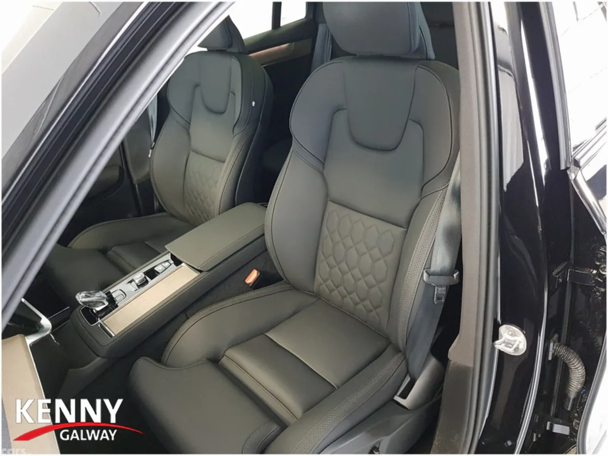 Volvo XC90 Estate, Petrol Hybrid, 2025, Black