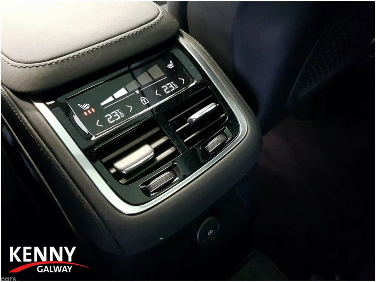 Volvo XC90 Estate, Petrol Hybrid, 2025, Black