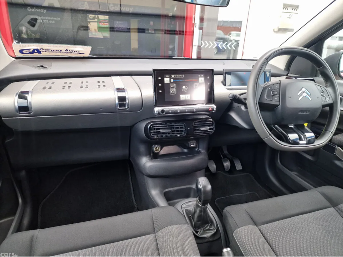 Citroen C4 Cactus Hatchback, Petrol, 2017, Red