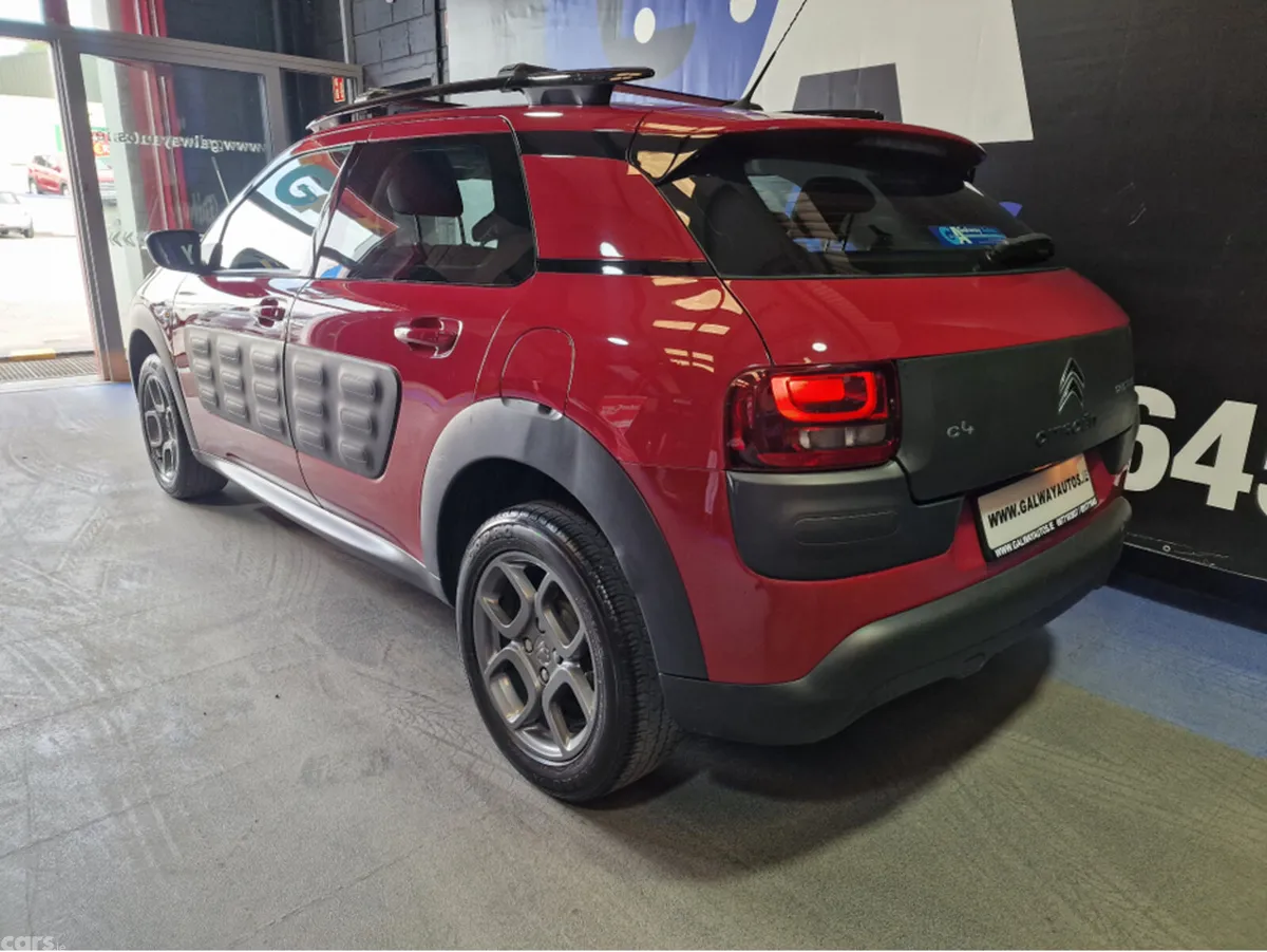 Citroen C4 Cactus Hatchback, Petrol, 2017, Red