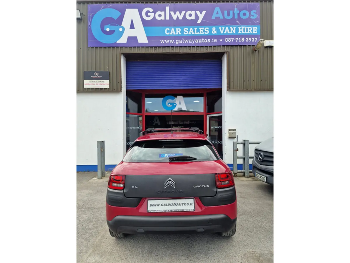 Citroen C4 Cactus Hatchback, Petrol, 2017, Red