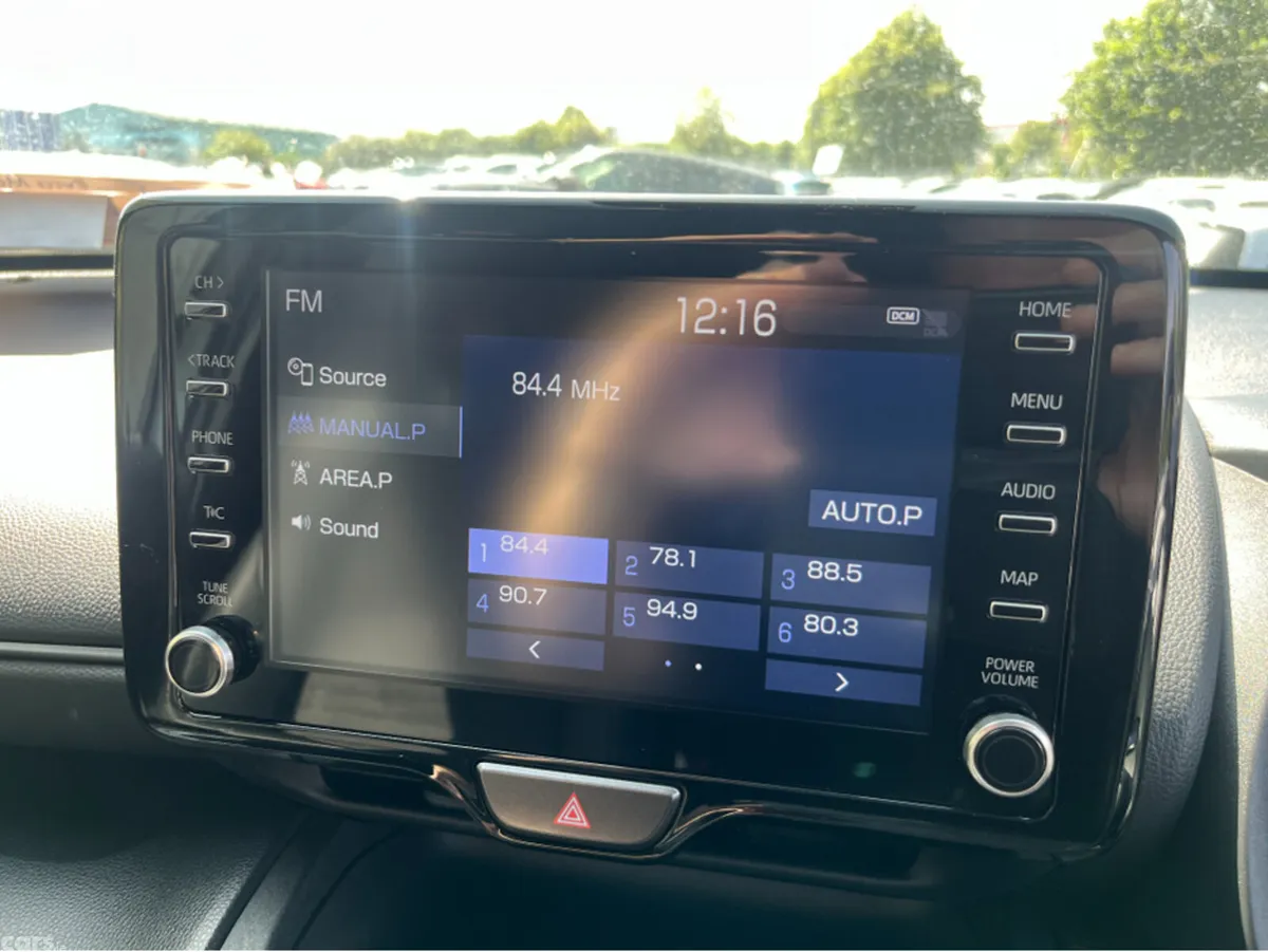 Toyota Yaris Cross SUV, Petrol Hybrid, 2023, White