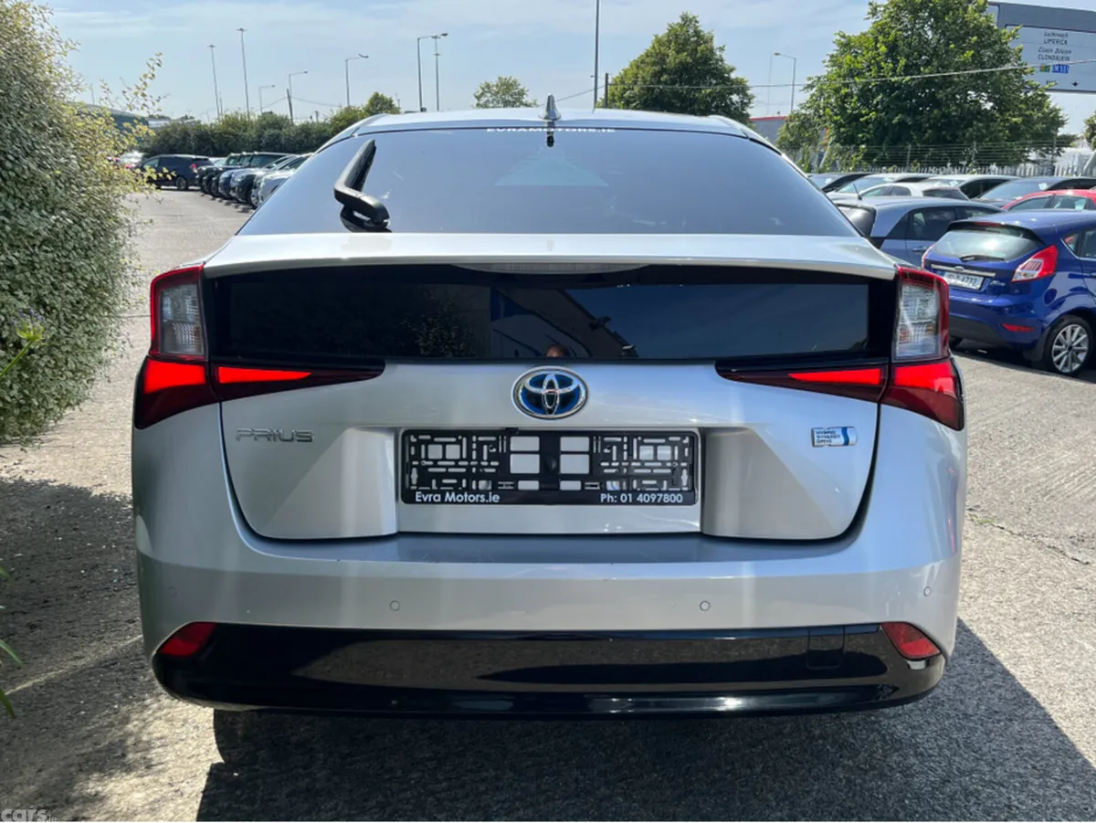 Toyota Prius Saloon, Petrol Hybrid, 2020, Silver