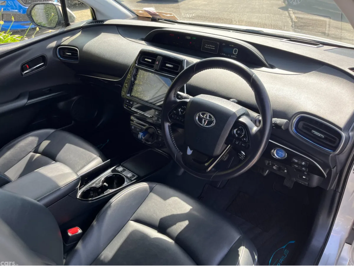 Toyota Prius Saloon, Petrol Hybrid, 2020, Silver