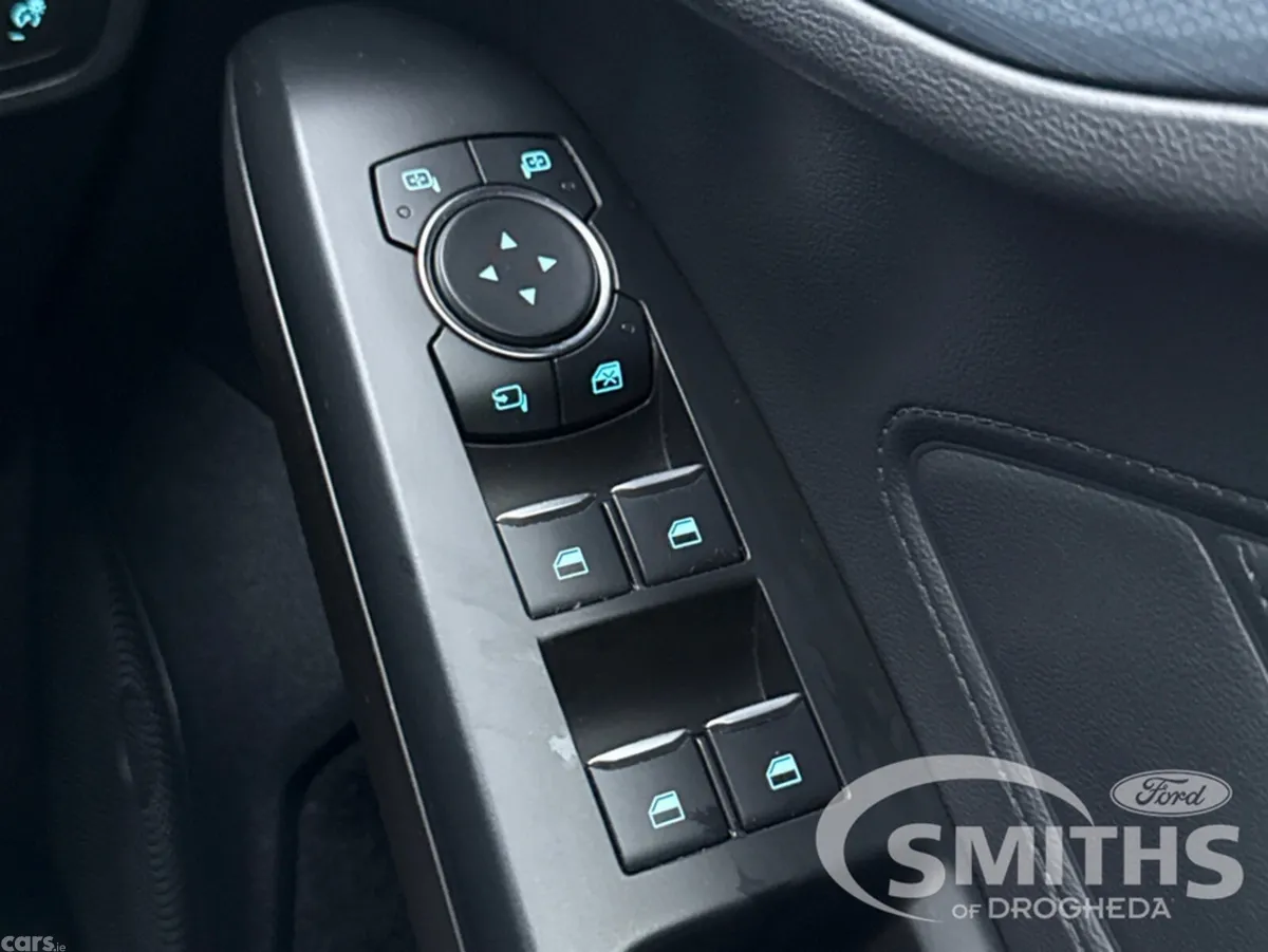 Ford Focus Estate, Petrol, 2021, Red